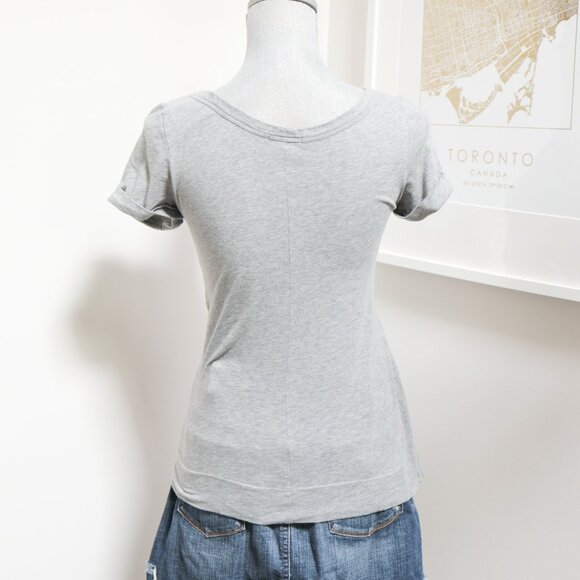 Heather Grey Patchwork Texture Tee 🌪️ THEORY - Picture 2 of 4